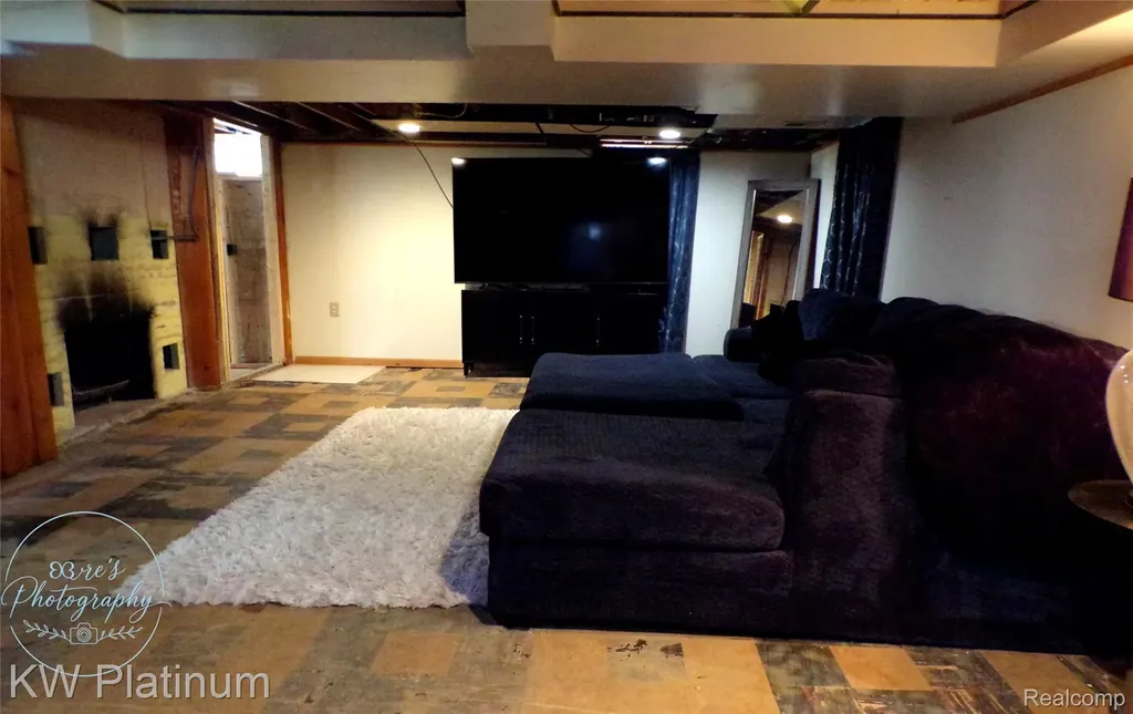 7146 Hillcrest Drive Burtchville Township MI 48059