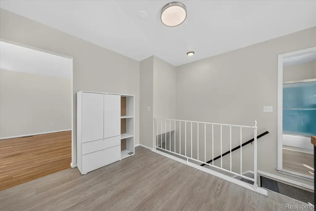 8462 Hugh Street Westland City MI 48185