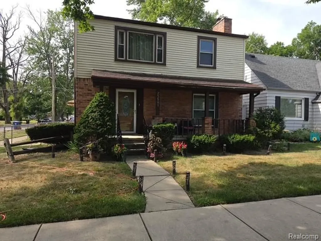 25501 Pembroke Avenue Redford Charter Township MI 48240
