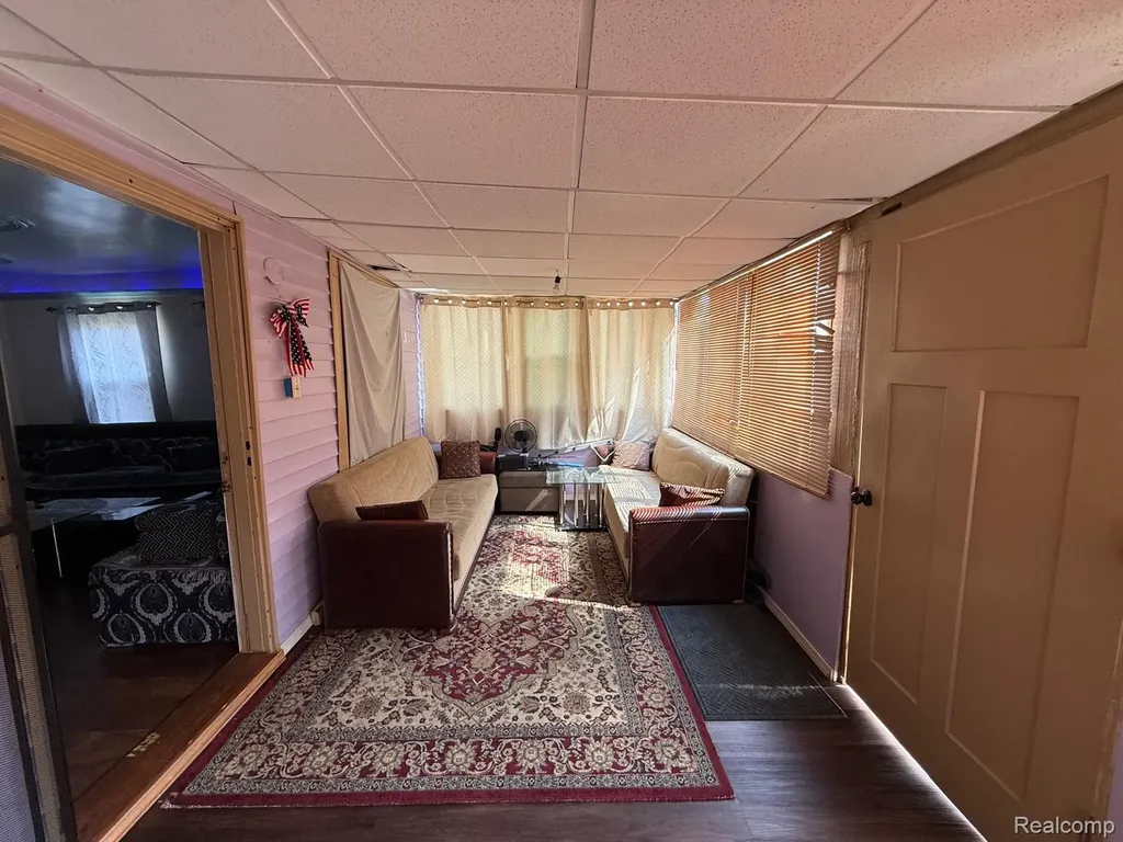 6741 Vaughan Street Detroit City MI 48228