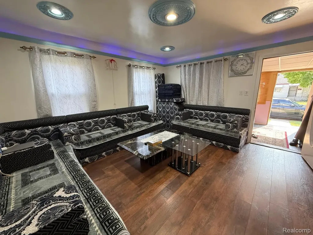 6741 Vaughan Street Detroit City MI 48228