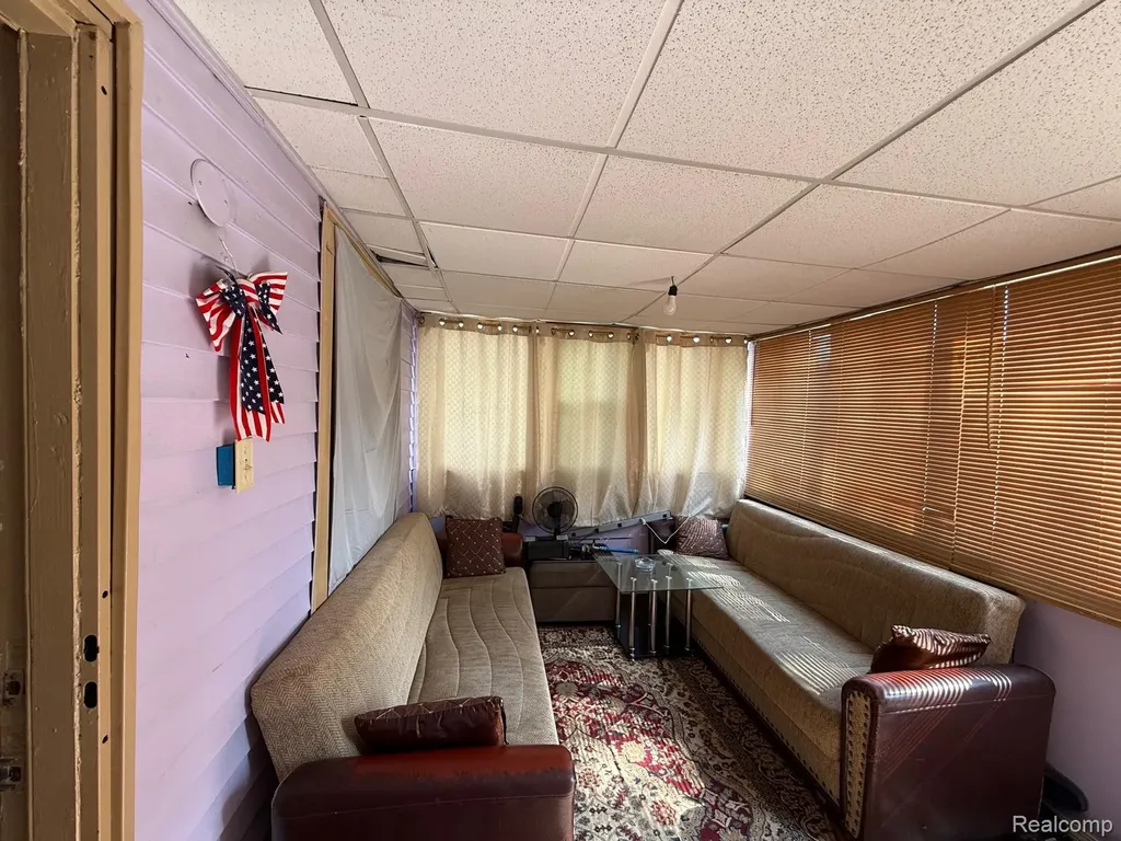 6741 Vaughan Street Detroit City MI 48228