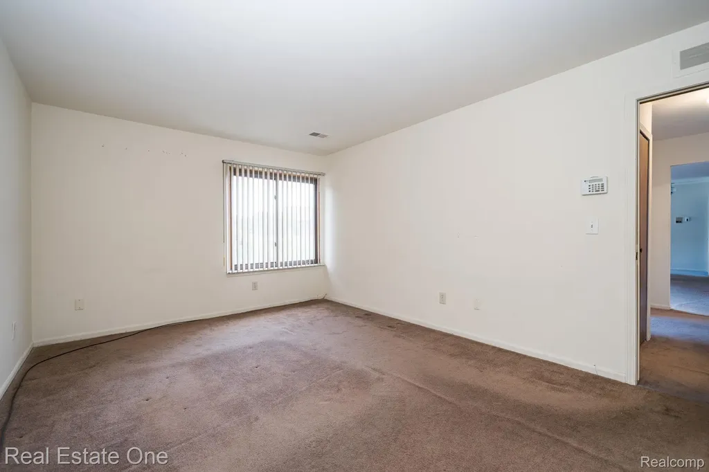 23788 Village House Drive N Southfield City MI 48033