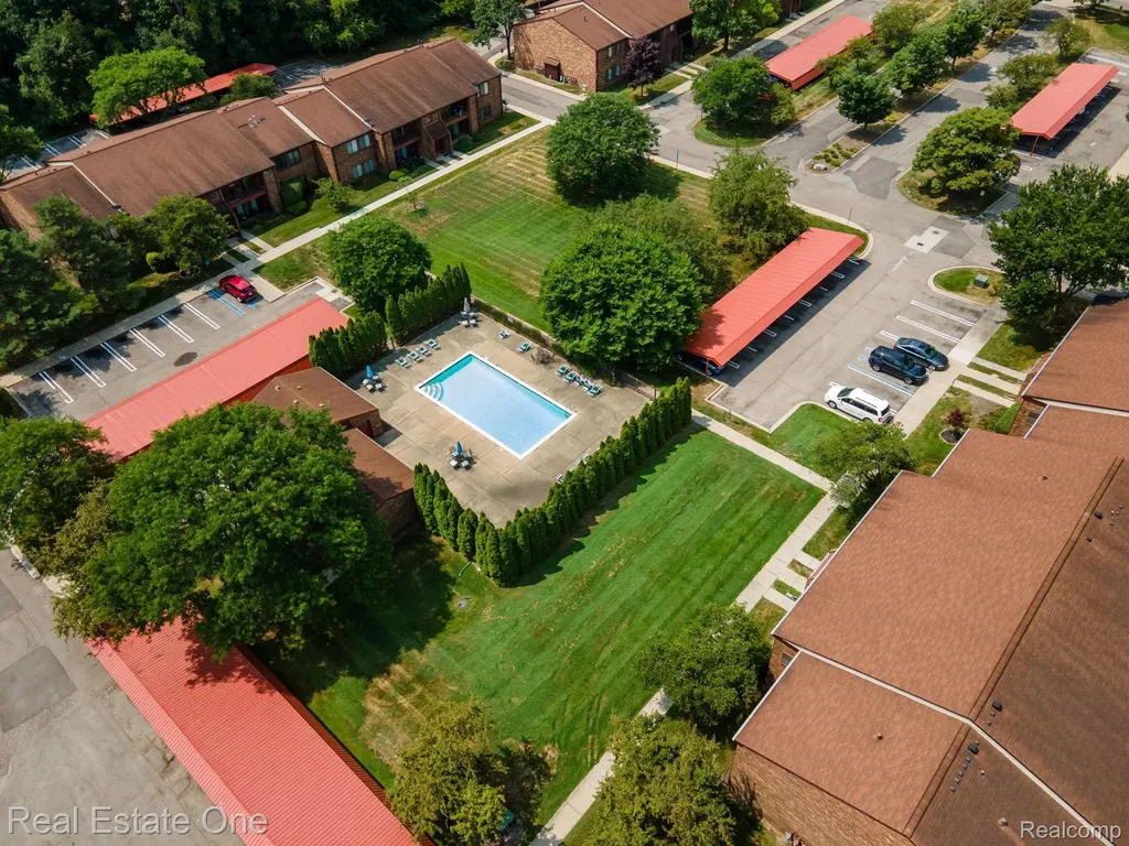 23788 Village House Drive N Southfield City MI 48033