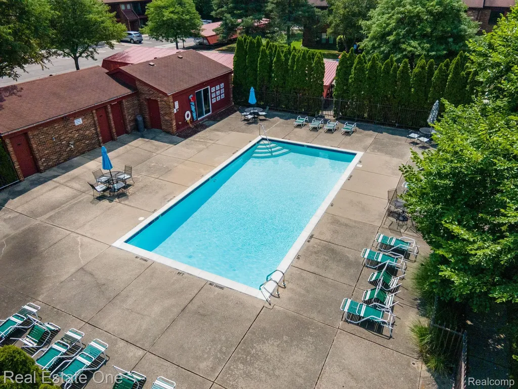 23788 Village House Drive N Southfield City MI 48033