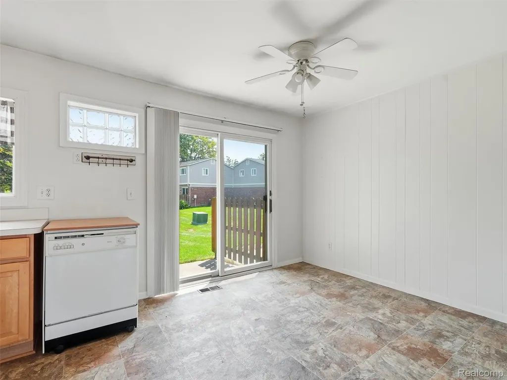 37136 Charter Oaks Boulevard Clinton Charter Township MI 48036