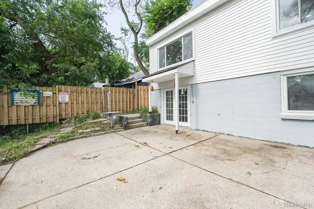 15430 Bramell Street Detroit City MI 48223