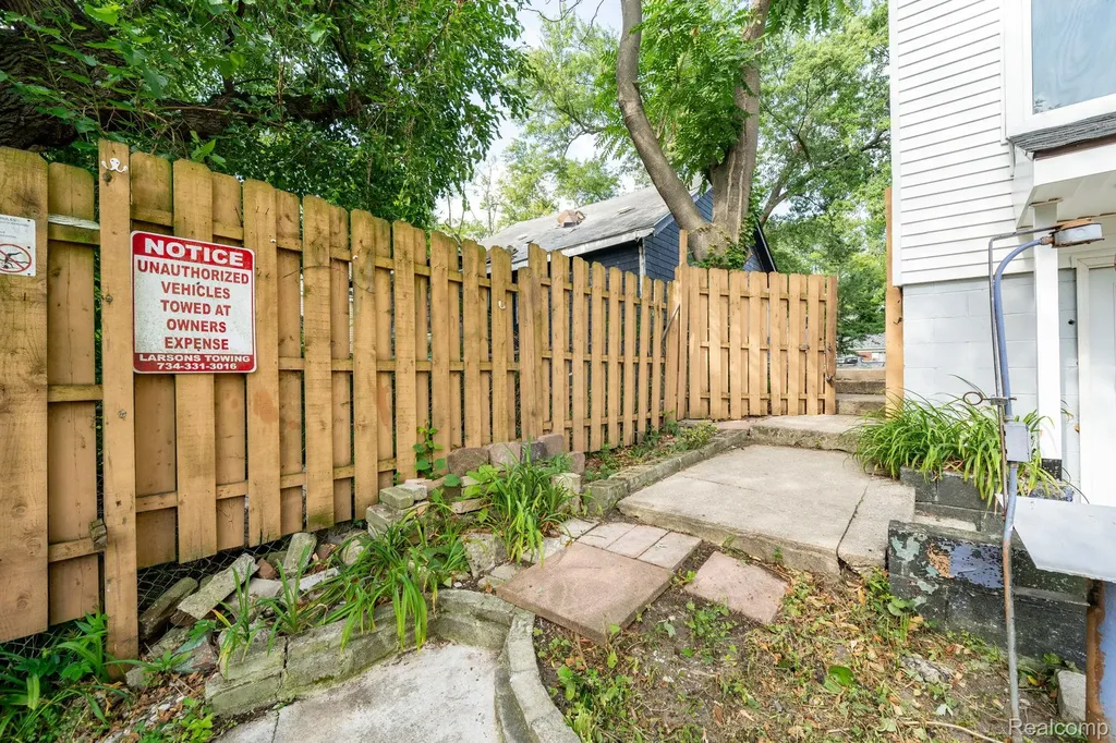 15430 Bramell Street Detroit City MI 48223