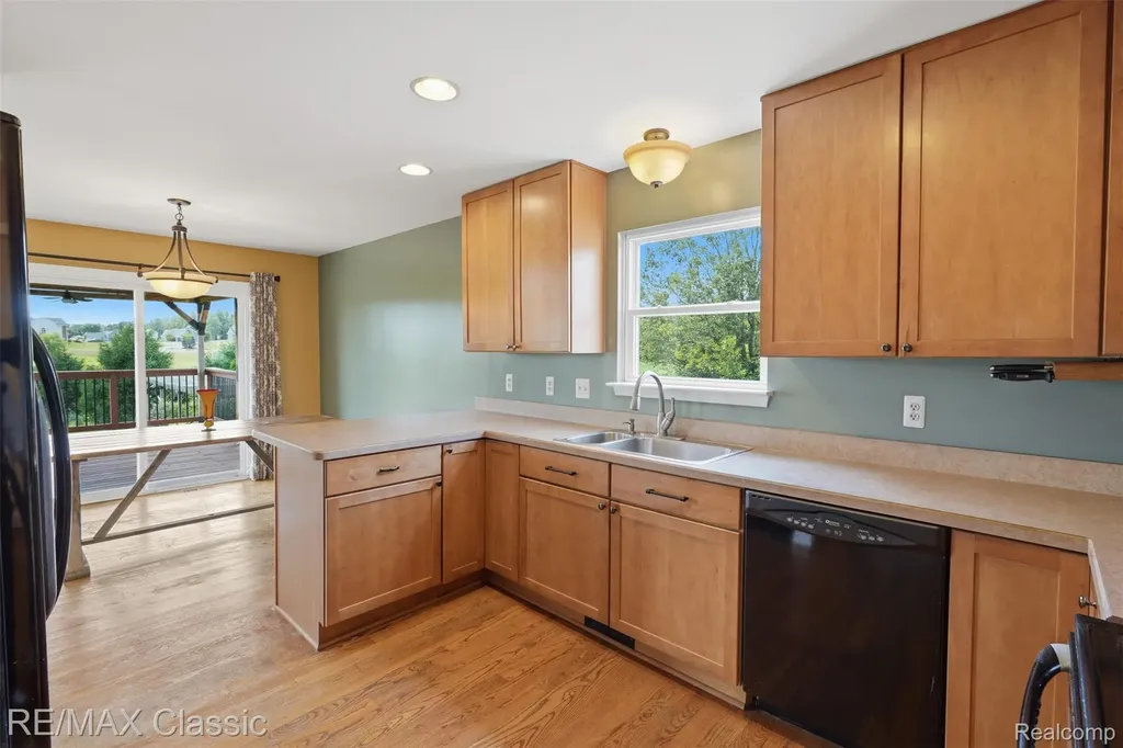 6340 Stonewood Drive White Lake Charter Township MI 48383