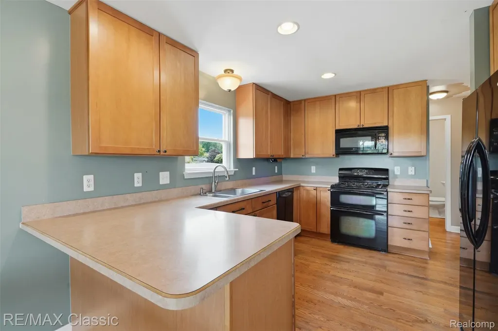 6340 Stonewood Drive White Lake Charter Township MI 48383