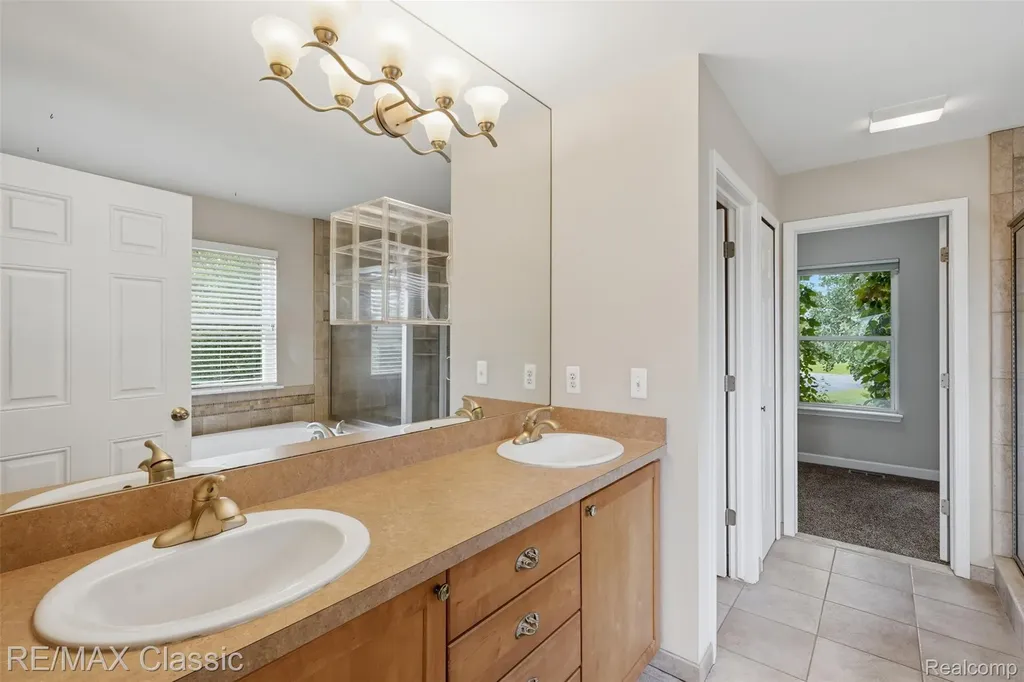 6340 Stonewood Drive White Lake Charter Township MI 48383