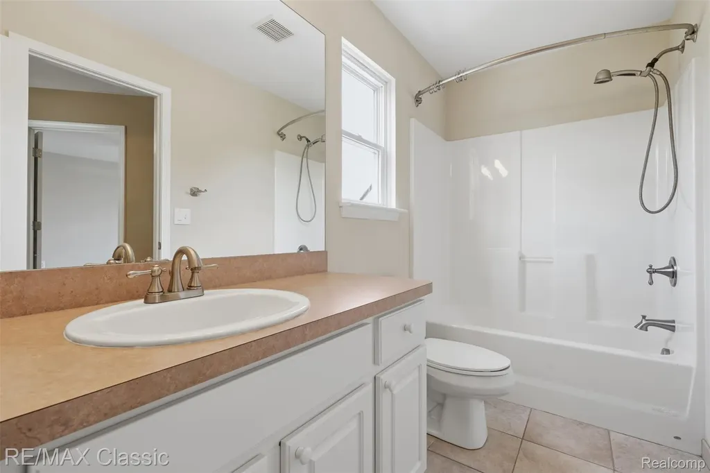 6340 Stonewood Drive White Lake Charter Township MI 48383