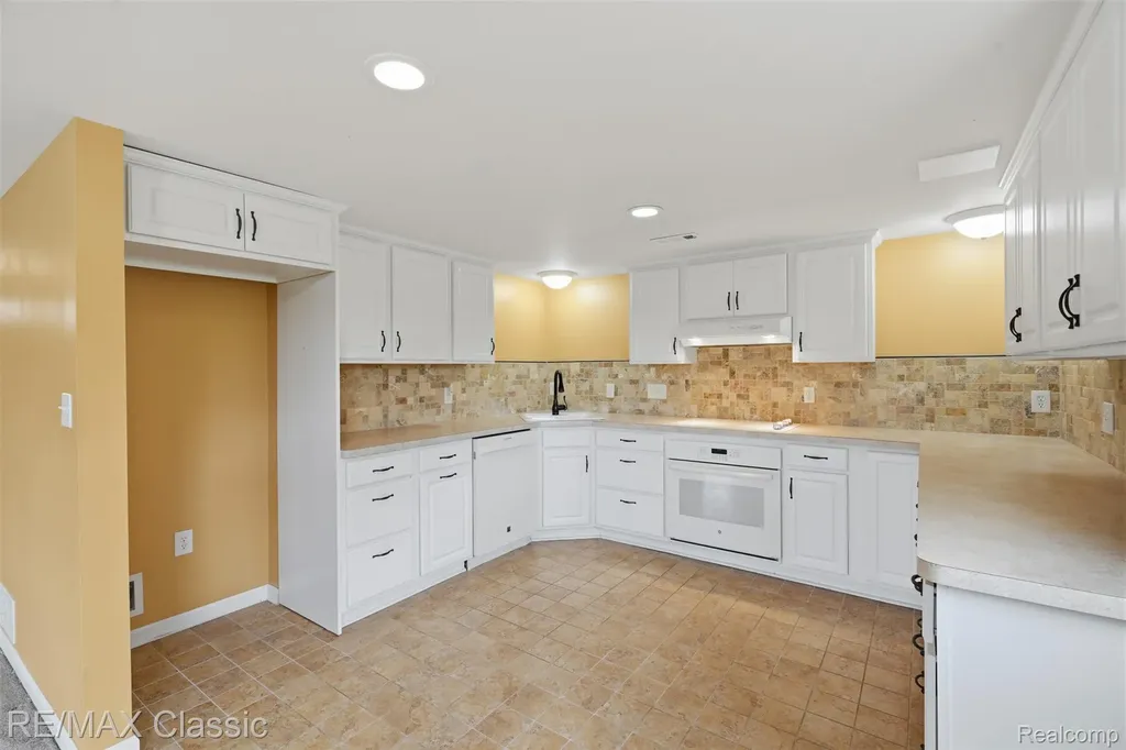 6340 Stonewood Drive White Lake Charter Township MI 48383