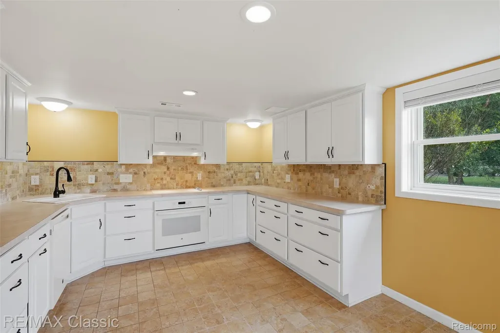 6340 Stonewood Drive White Lake Charter Township MI 48383