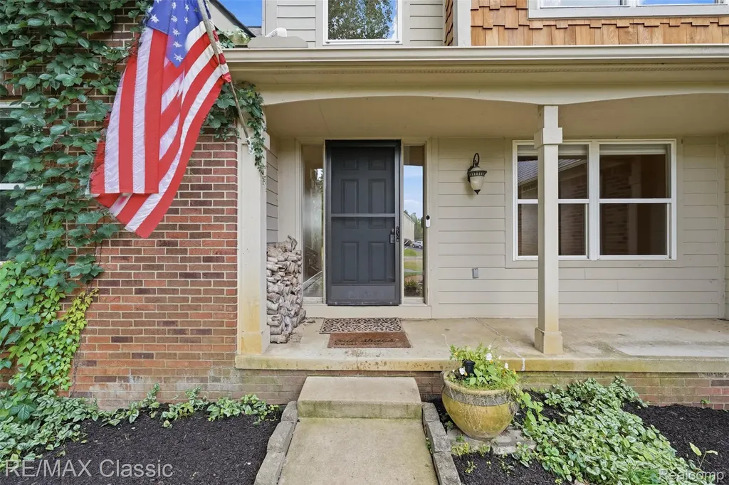 6340 Stonewood Drive White Lake Charter Township MI 48383
