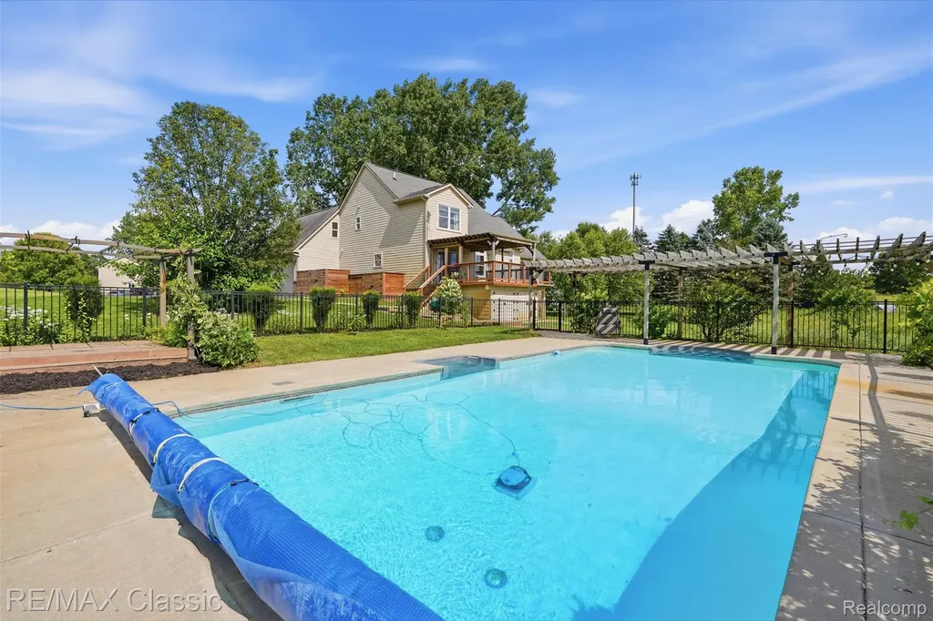 6340 Stonewood Drive White Lake Charter Township MI 48383