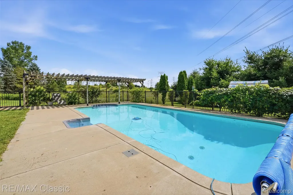 6340 Stonewood Drive White Lake Charter Township MI 48383