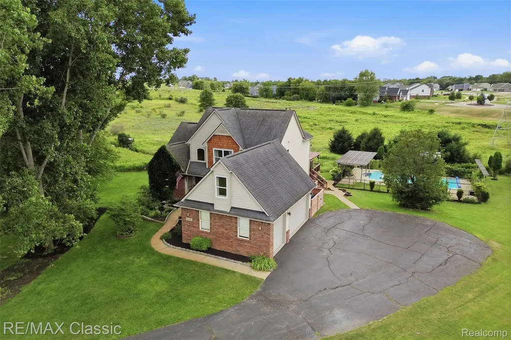 6340 Stonewood Drive White Lake Charter Township MI 48383
