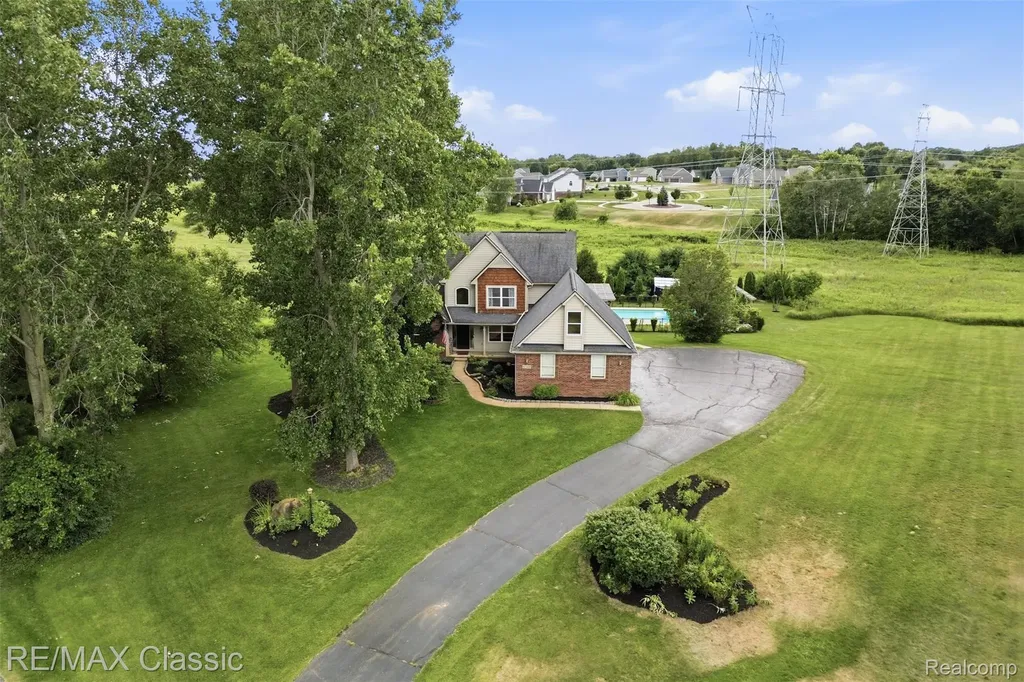 6340 Stonewood Drive White Lake Charter Township MI 48383