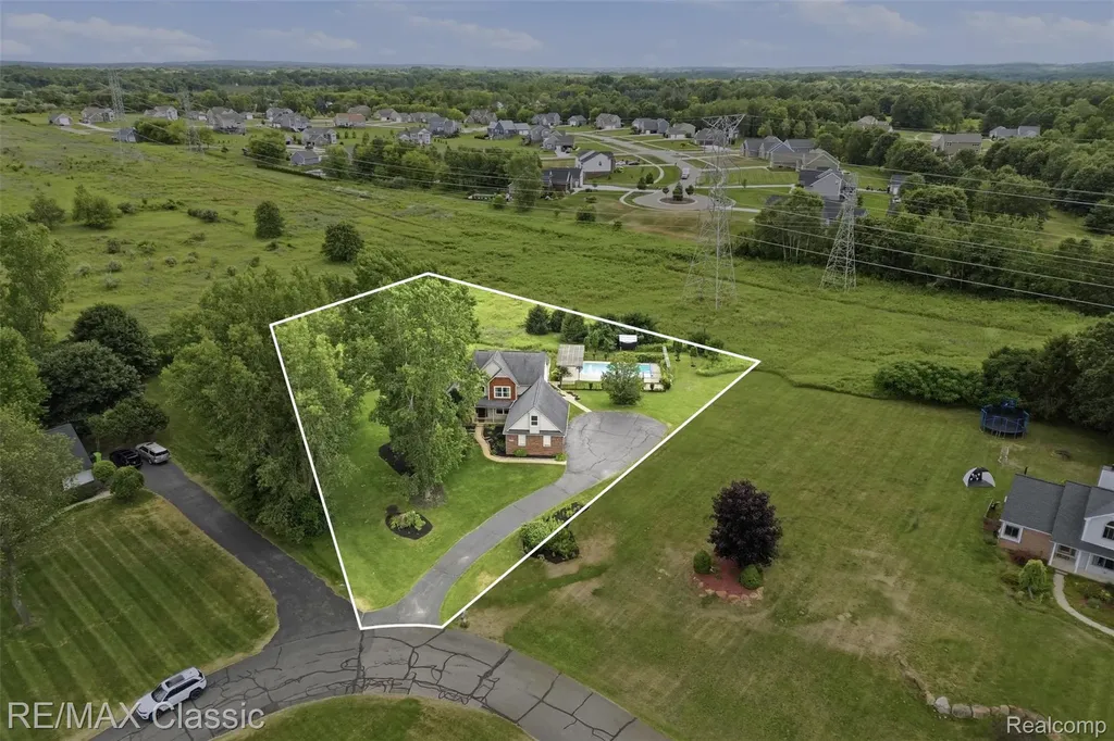 6340 Stonewood Drive White Lake Charter Township MI 48383