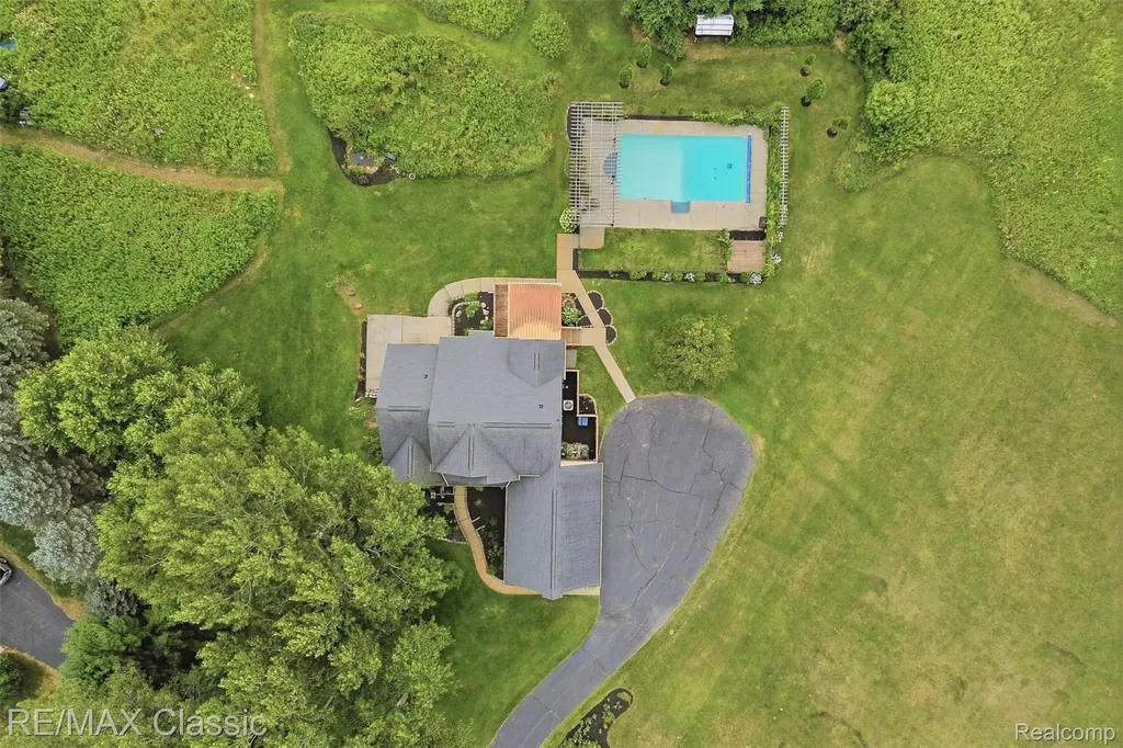6340 Stonewood Drive White Lake Charter Township MI 48383