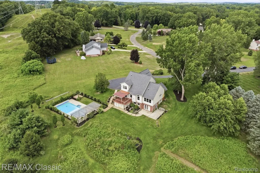 6340 Stonewood Drive White Lake Charter Township MI 48383
