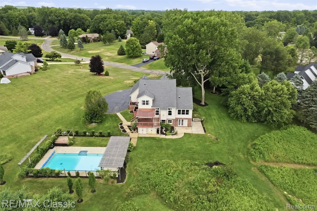 6340 Stonewood Drive White Lake Charter Township MI 48383