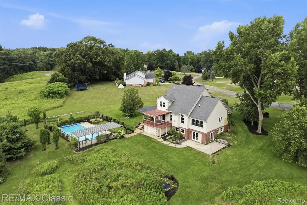 6340 Stonewood Drive White Lake Charter Township MI 48383