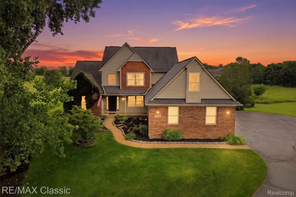 6340 Stonewood Drive White Lake Charter Township MI 48383