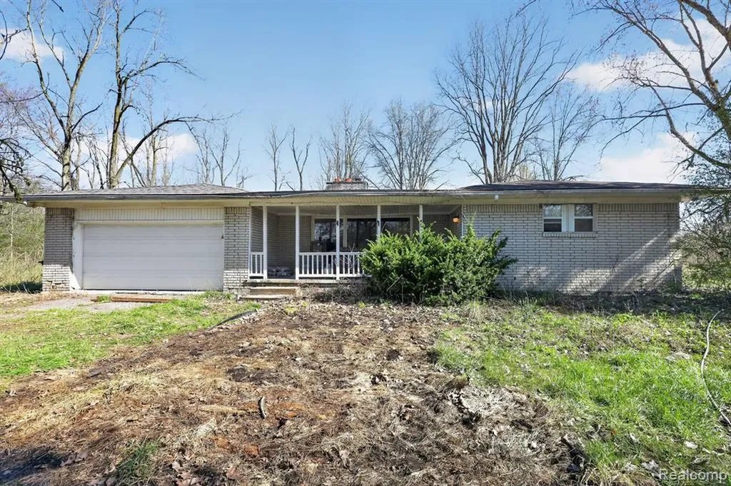6718 Colf Road Exeter Township MI 48117