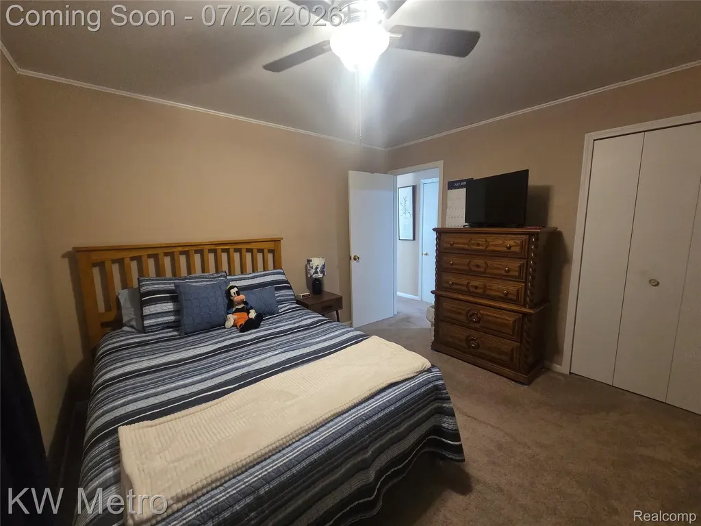 926 Bauman Avenue Royal Oak City MI 48073