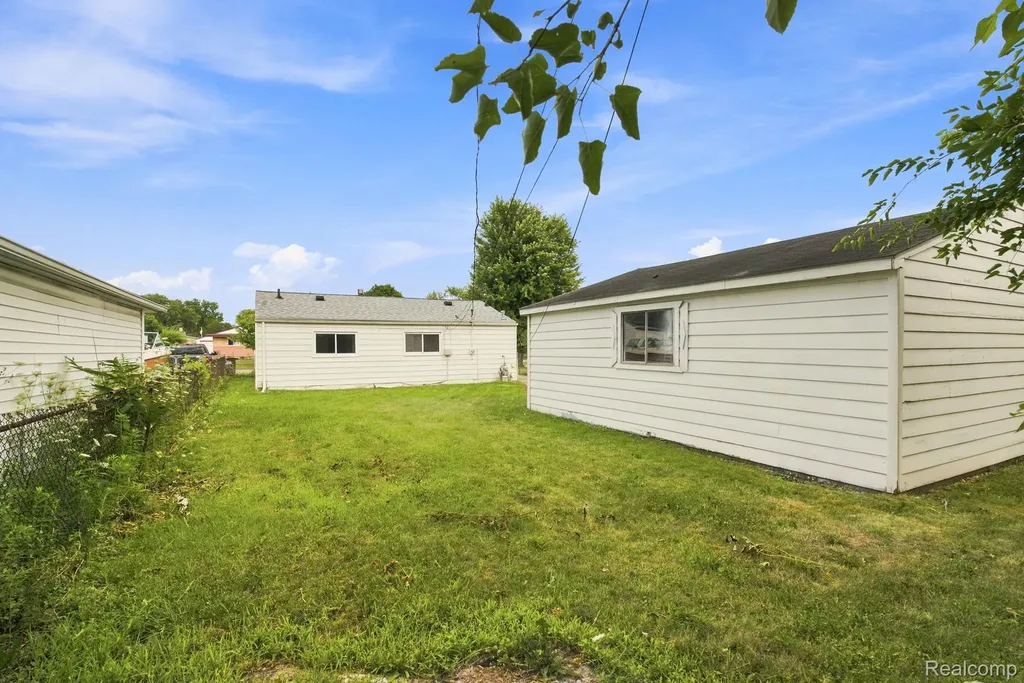 7546 Pine Street Taylor City MI 48180