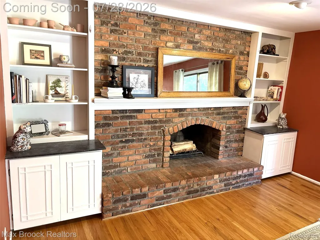 5443 Berwyck Drive Troy City MI 48085