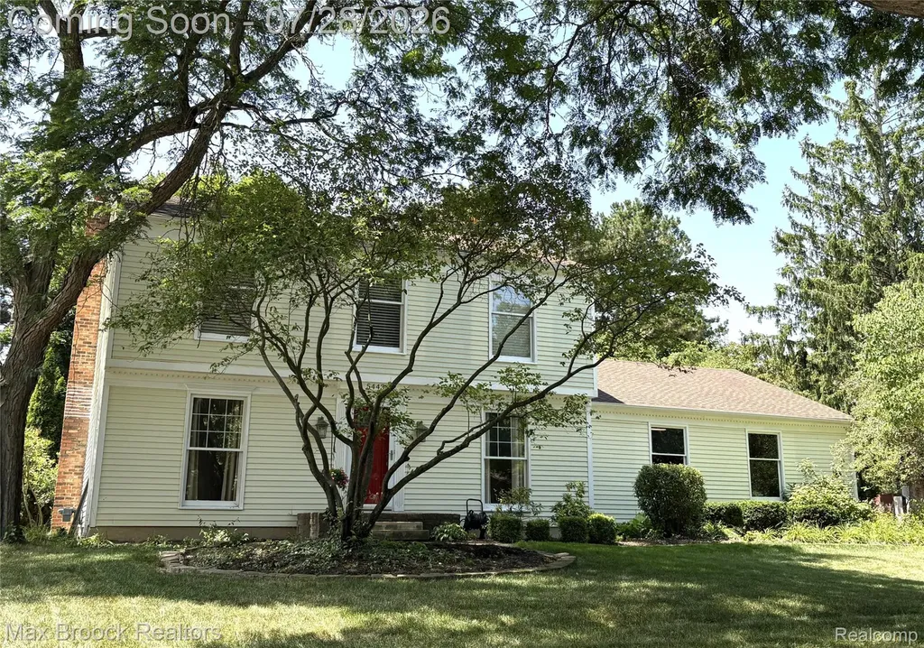 5443 Berwyck Drive Troy City MI 48085