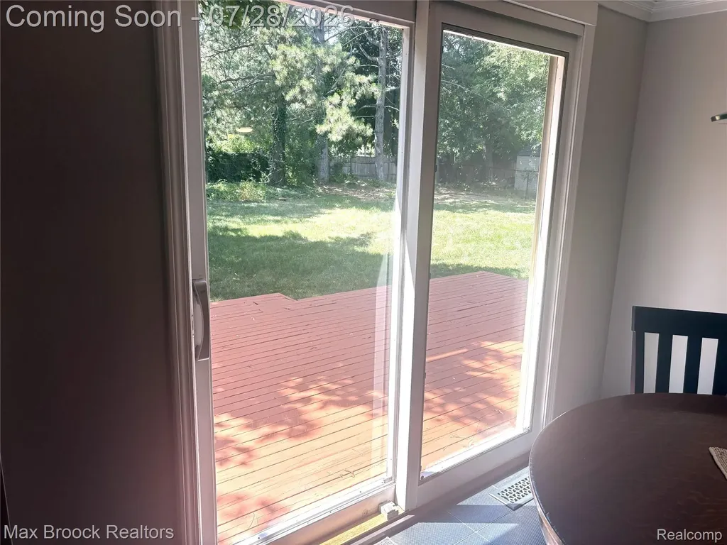 5443 Berwyck Drive Troy City MI 48085