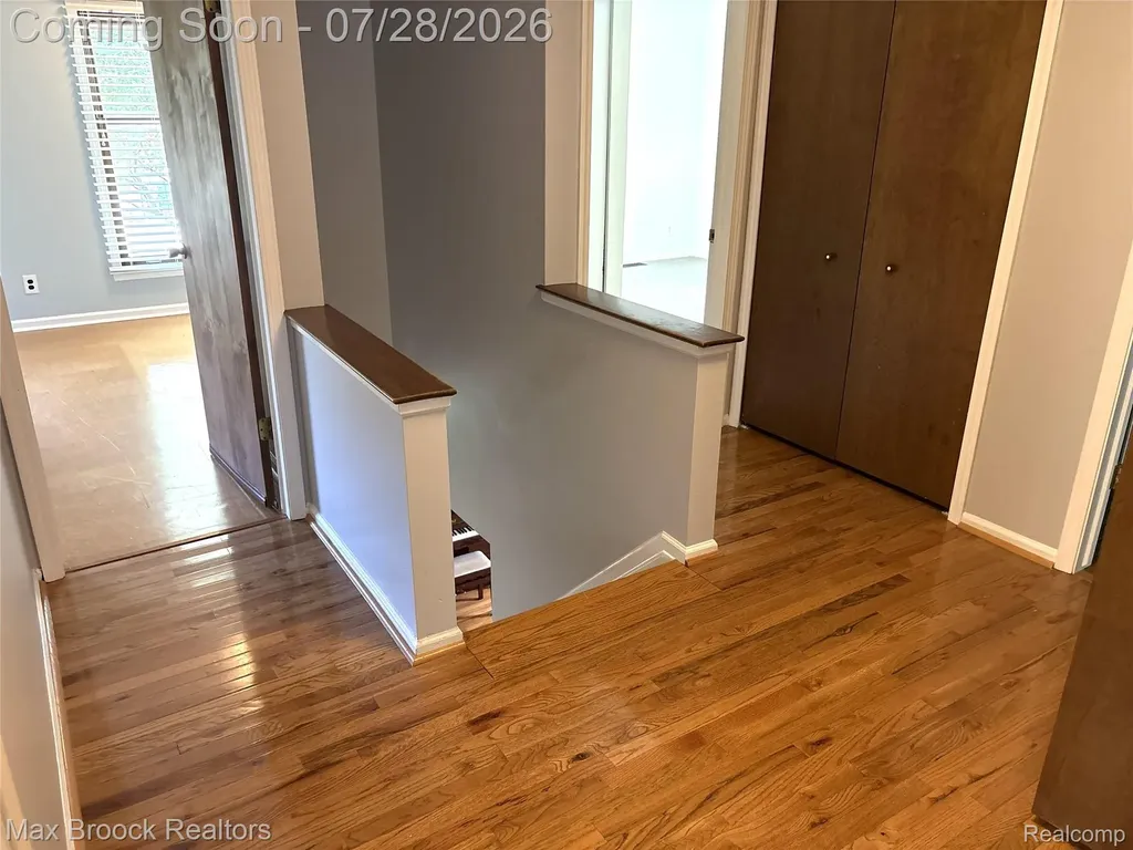 5443 Berwyck Drive Troy City MI 48085