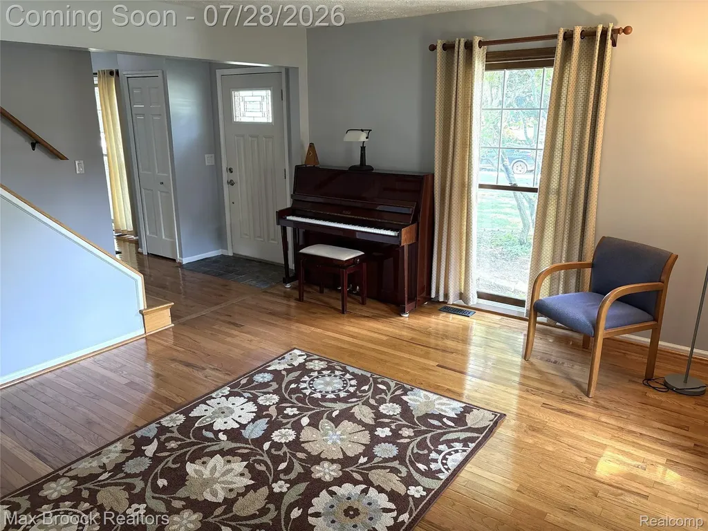 5443 Berwyck Drive Troy City MI 48085