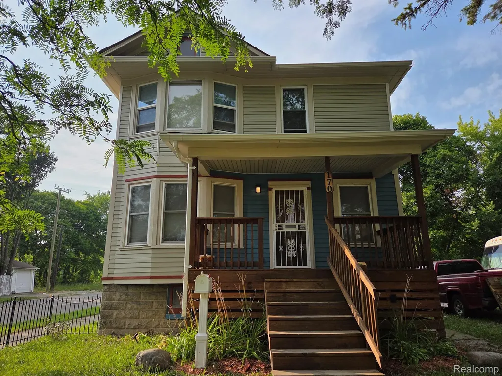 170 Geneva Street Highland Park City MI 48203
