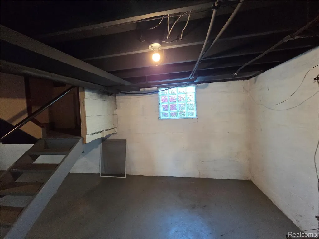 170 Geneva Street Highland Park City MI 48203