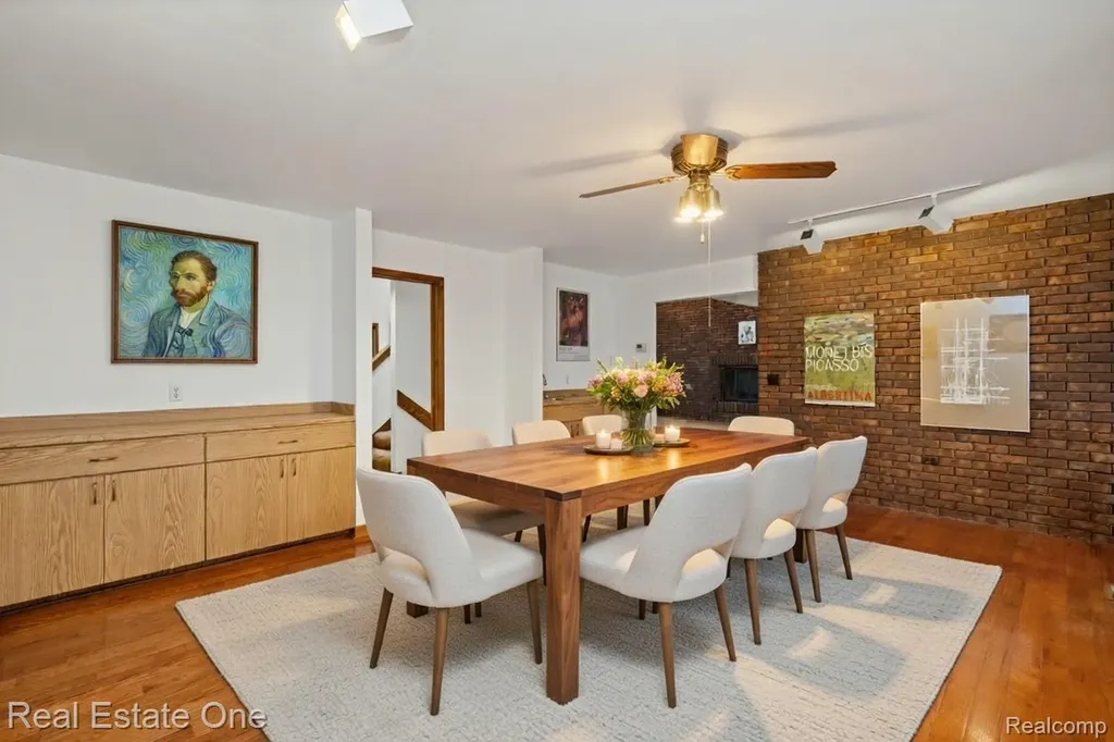 32674 Bingham Lane Bingham Farms Village MI 48025
