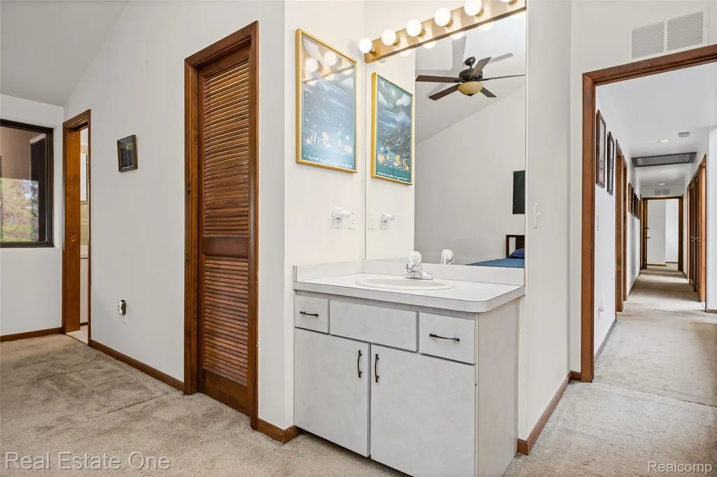 32674 Bingham Lane Bingham Farms Village MI 48025