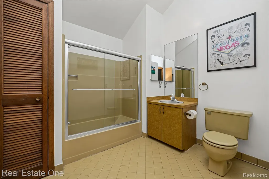 32674 Bingham Lane Bingham Farms Village MI 48025