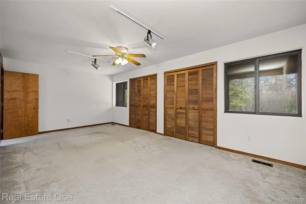32674 Bingham Lane Bingham Farms Village MI 48025
