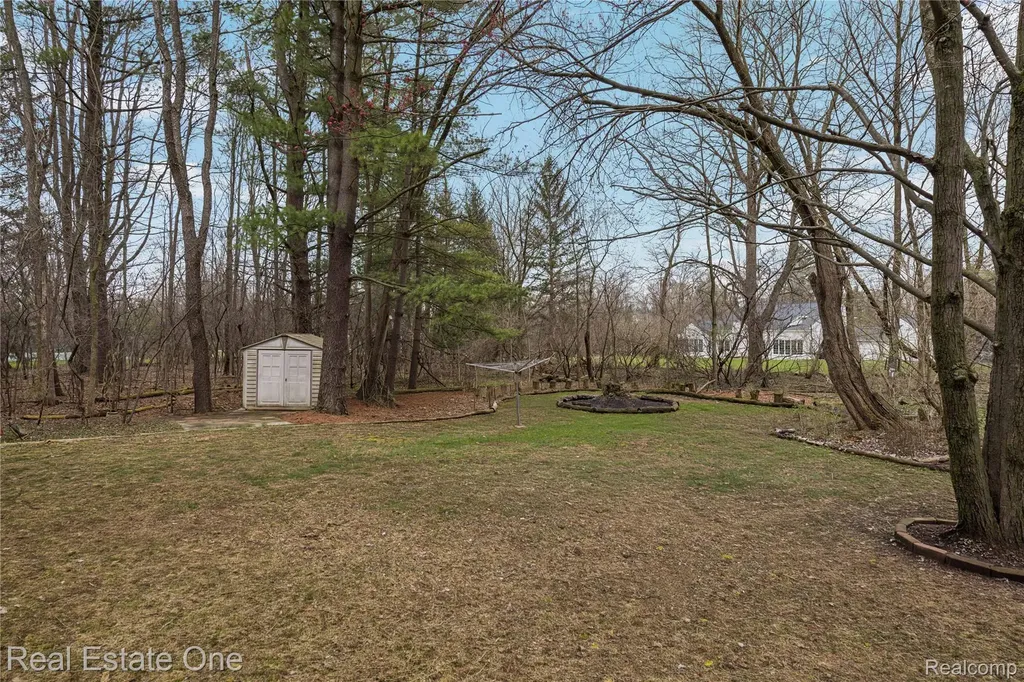 32674 Bingham Lane Bingham Farms Village MI 48025