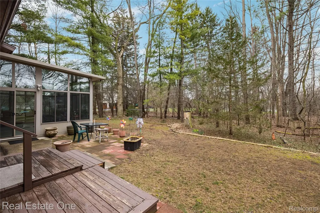 32674 Bingham Lane Bingham Farms Village MI 48025