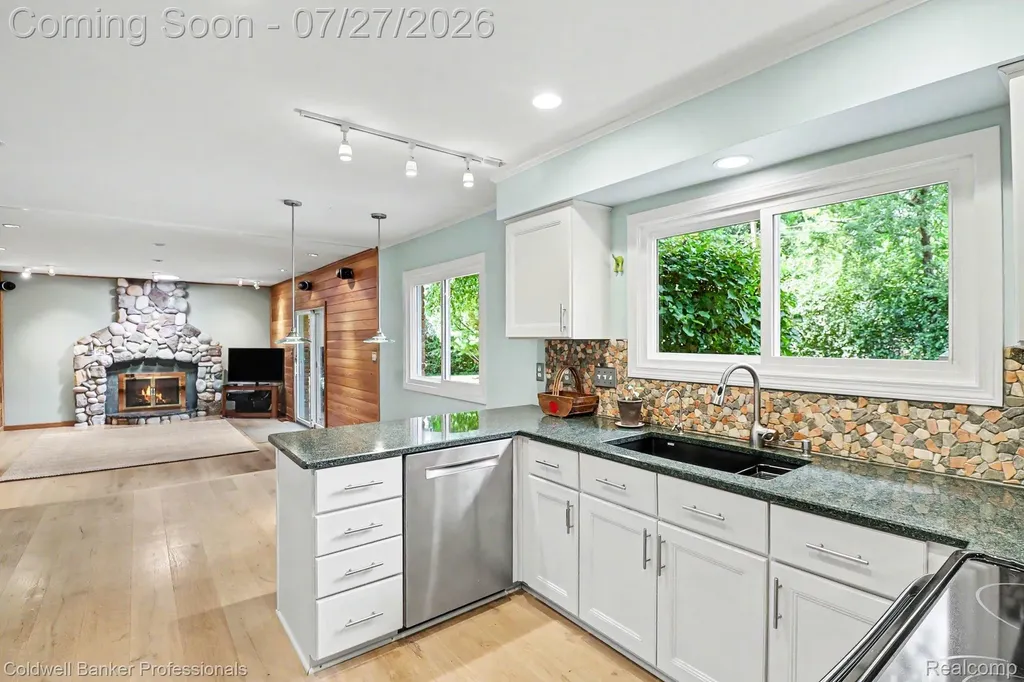 4235 Claire Court West Bloomfield Charter Township MI 48323