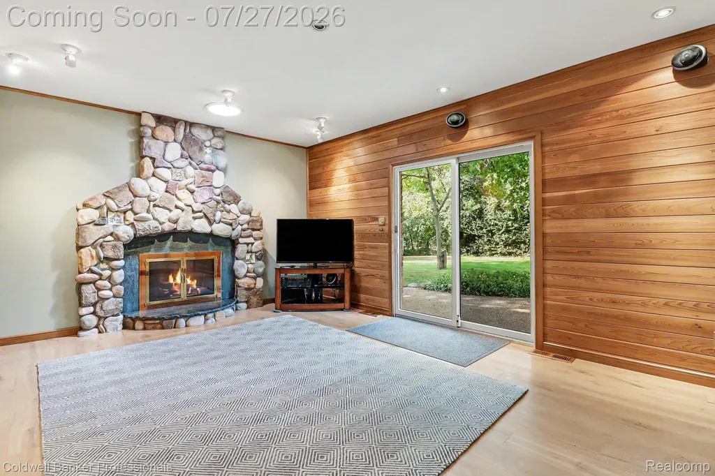 4235 Claire Court West Bloomfield Charter Township MI 48323