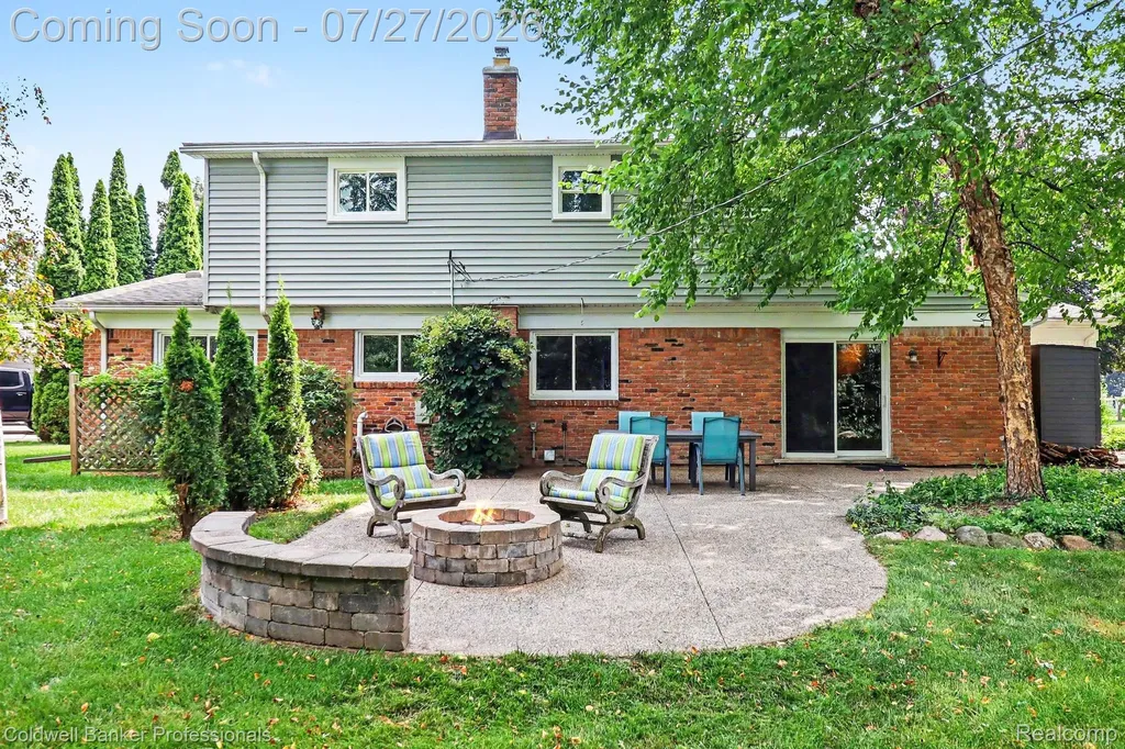 4235 Claire Court West Bloomfield Charter Township MI 48323