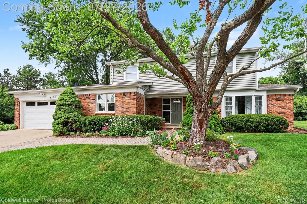 4235 Claire Court West Bloomfield Charter Township MI 48323