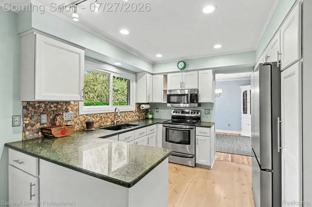 4235 Claire Court West Bloomfield Charter Township MI 48323